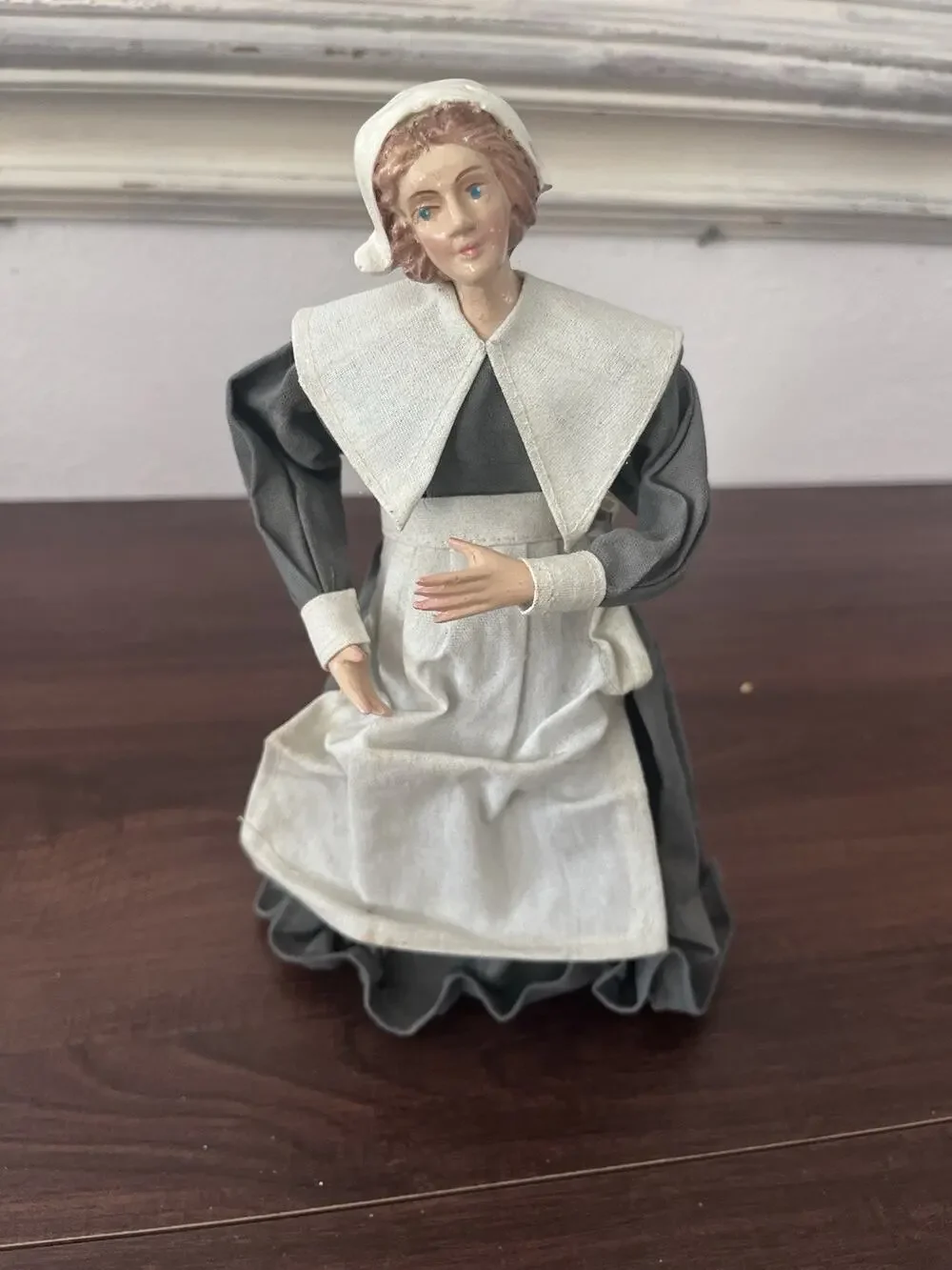 VTG Silvestri Paper Mache Fabriche Thanksgiving Pilgrim Woman